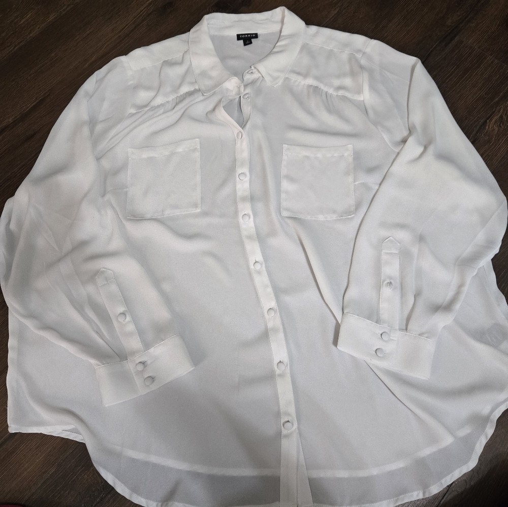 Torrid white blouse